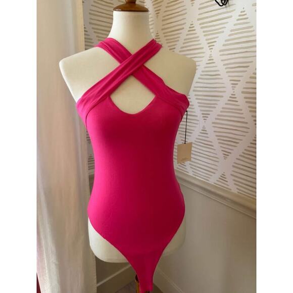 NWT Superdown Women’s Medium Pink Gene Cross Front Bodysuit - Picture 1 of 3